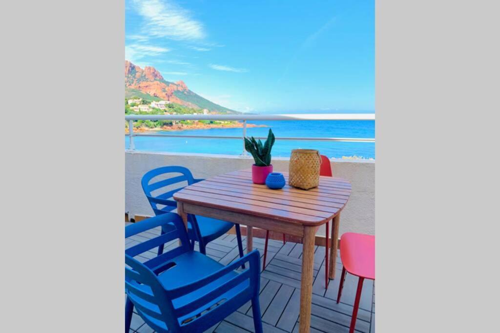 Appartamento Antheor - vue exceptionnelle - refait à neuf 4 couchages Saint-Raphaël Esterno foto